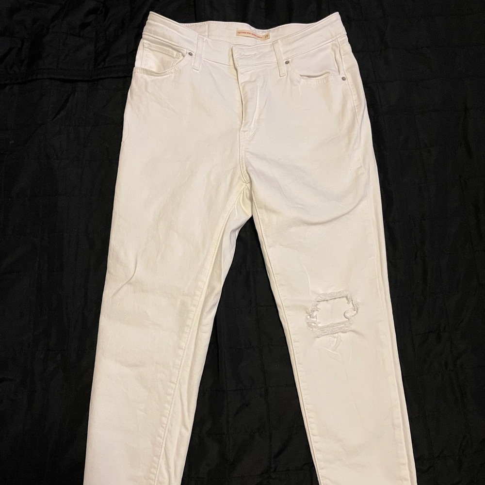 Levi jeans